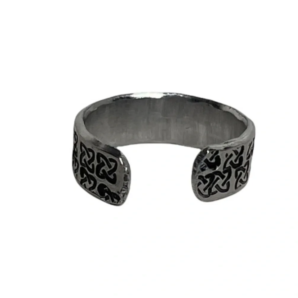 Handmade ring hand